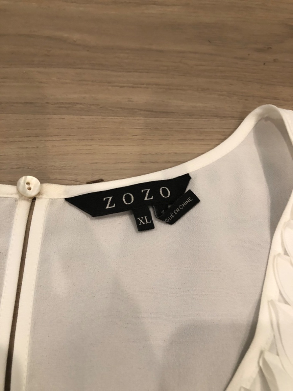 White top - Picture 2 of 3